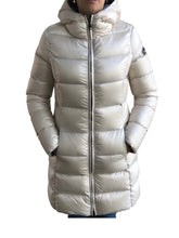 Carica l'immagine nel visualizzatore di Gallery, Piumino lungo cangiante con cappuccio fisso