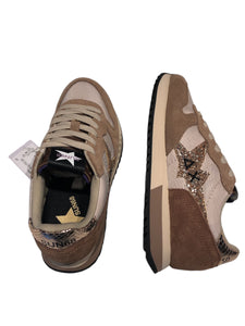 Sneakers donna con inserti in suede