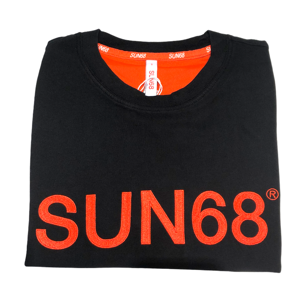 T-shirt mezza manica con maxi scritta